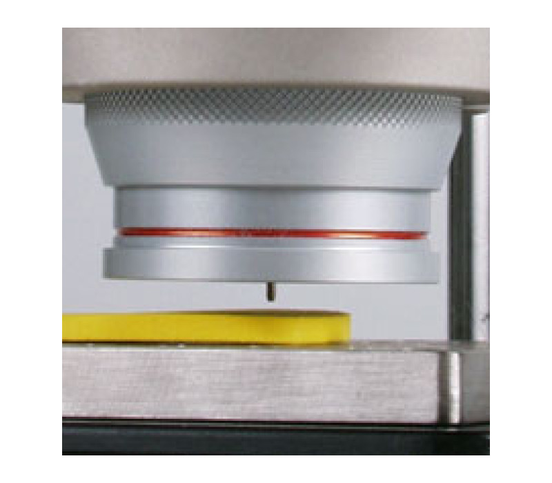 <b>PTS-HP Test stand</b><br><br>Measuring rubber sample