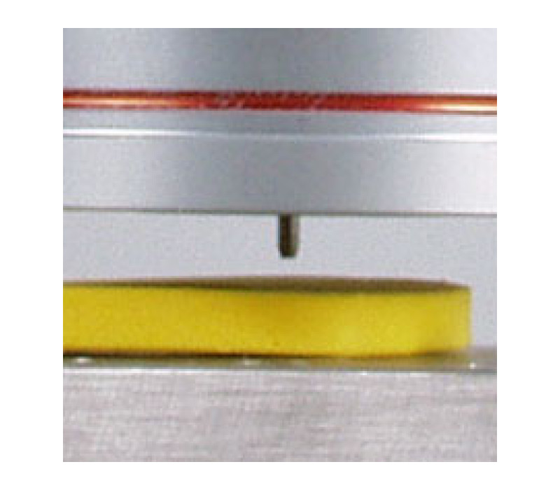 <b>PTS-HP Test stand</b><br><br>Measuring rubber sample