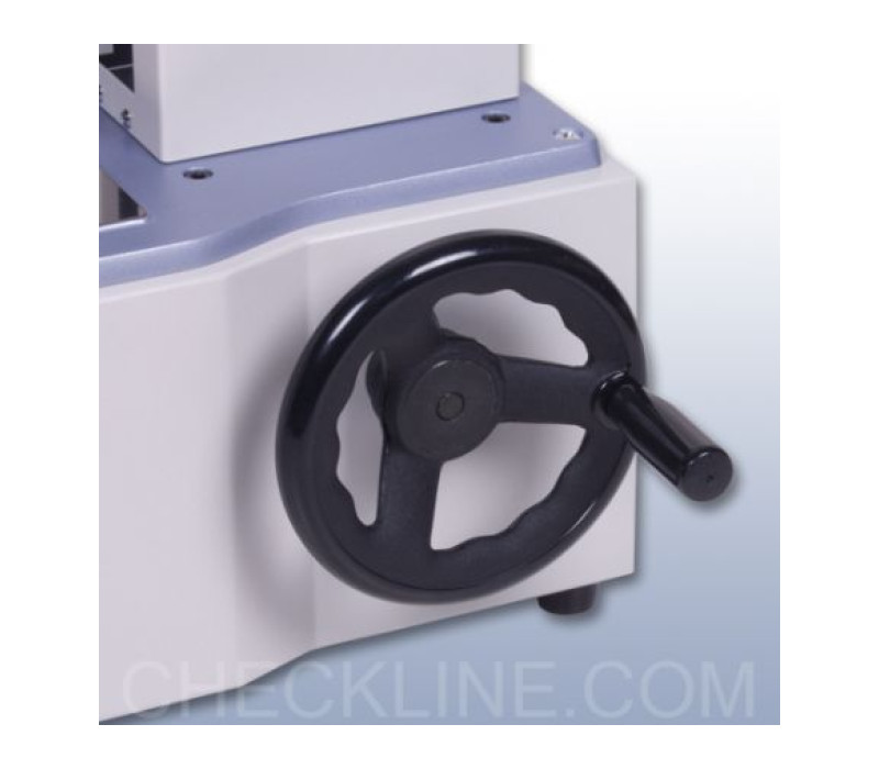 Hand wheel for precise operation