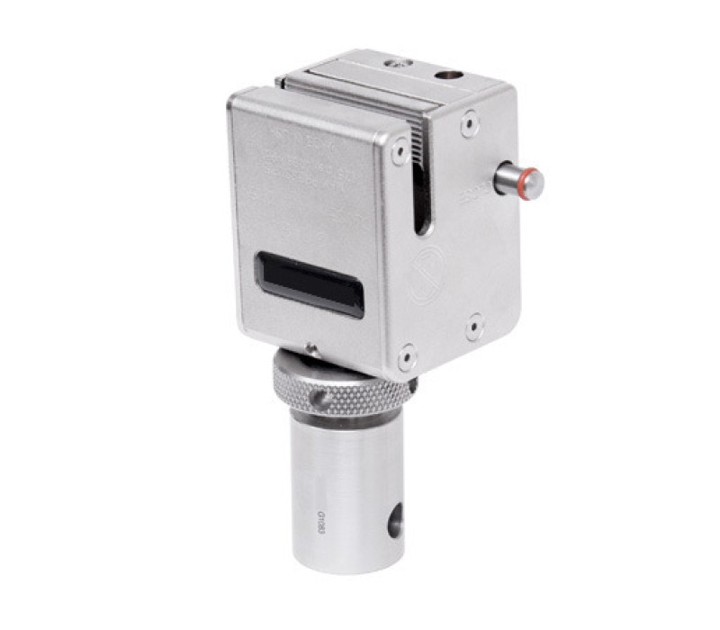 Quick-change eye end adapters allow for simple grip removal / installation, and prevent rotation. 