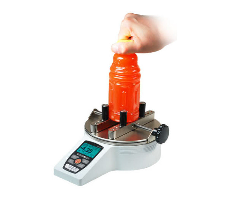 To operate the TT01 torque tester, position the posts according to the shape of the bottle, turn the knob until tight, and loosen the cap. The tester will show real time or peak torque for both the removal and application directions.
Flat rubber jaws
Set of rubber jaws for gripping square or odd shaped containers.